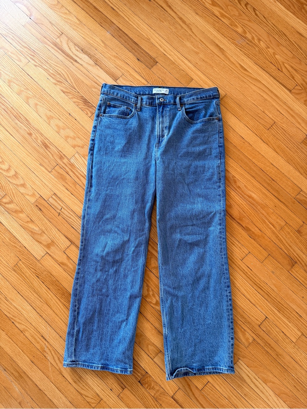 Abercrombie & Fitch High Rise 90s Relaxed Denim Jeans (Medium Marble) Size 32